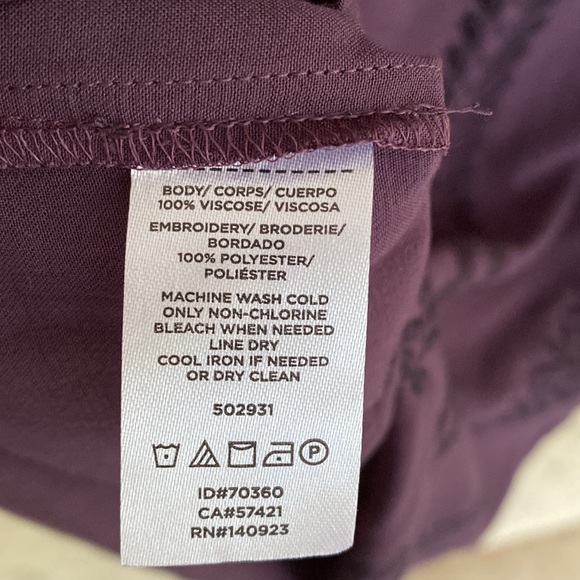 Loft Purple Eyelet Embroidered flutter ruffle detail blouse. Size XS - Picture 5 of 7